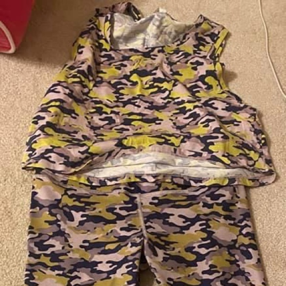 Fabletics Workout Set - image 1